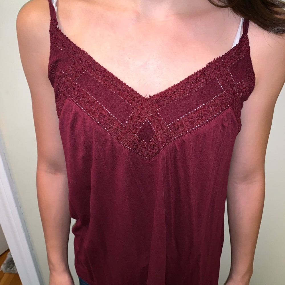 American Eagle maroon tank top